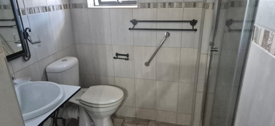 To Let 1 Bedroom Property for Rent in Heiderand Western Cape